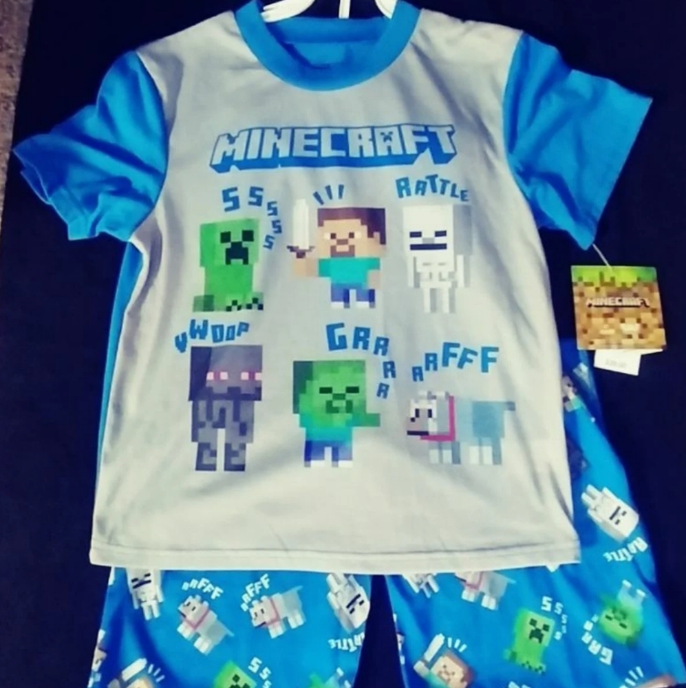 Minecraft Pajama 2pc Set with free gift